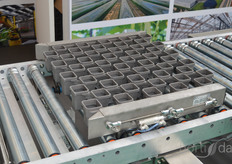 Visitors could see the new Crea-Spacer of Crea-Tech live in action